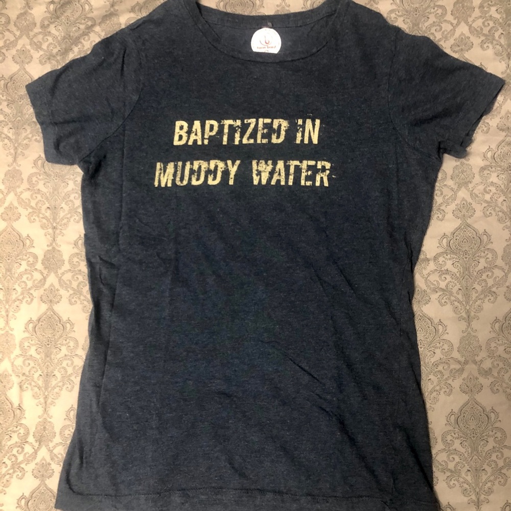 Farm Bred Navy blue top. Small